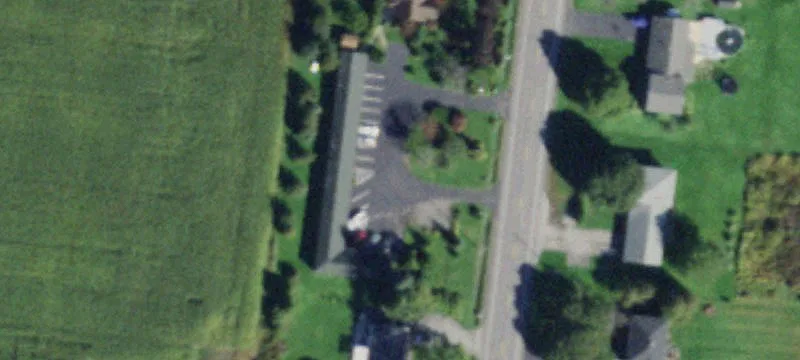 1890 Lakeville Rd