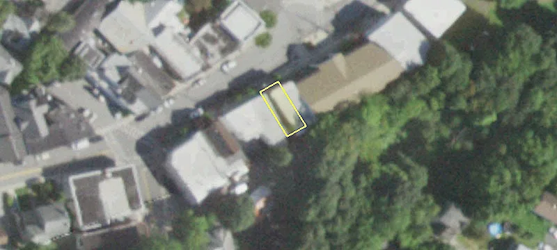 76 Vineyard Ave