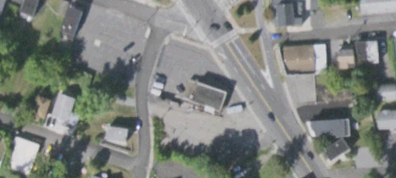 10 Quassaick Ave