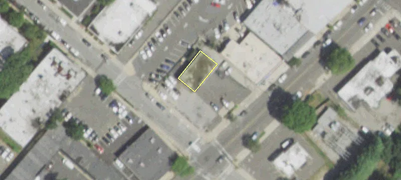 668 Central Ave