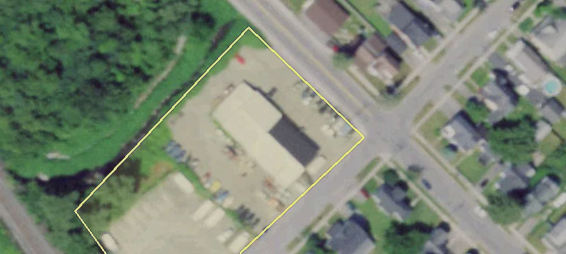 521 Cayuga Ave