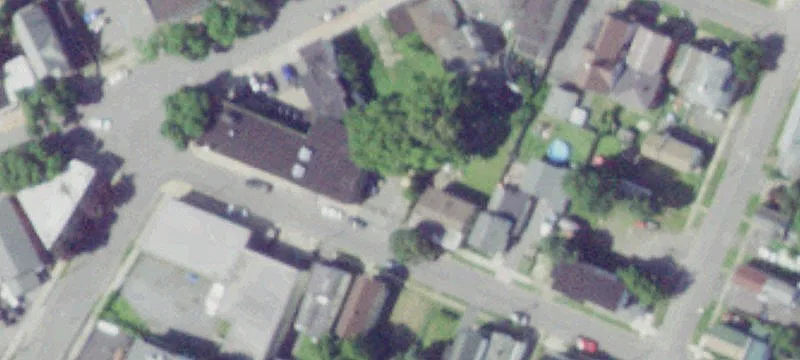 716 Spg W St
