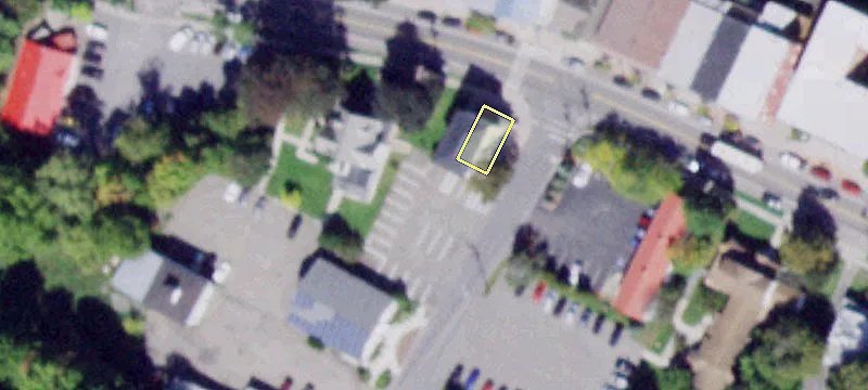 44 Main St