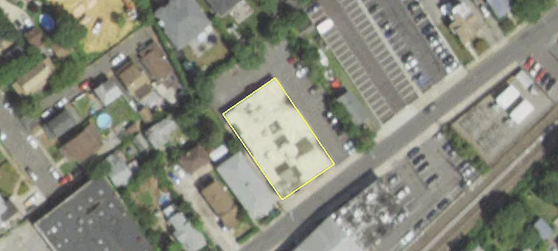 366 Pearsall Ave, Unit 372