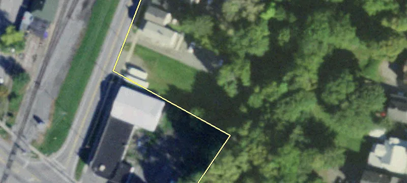 90 Main St