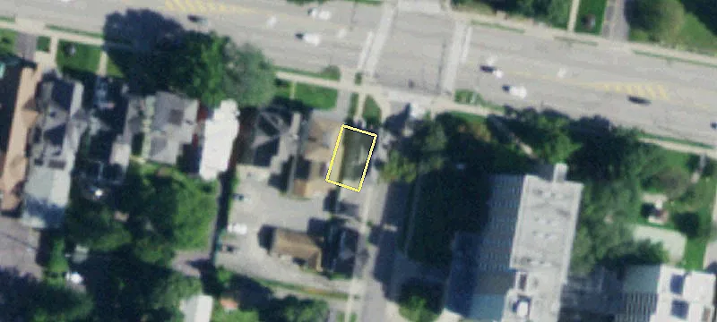 320 Main St