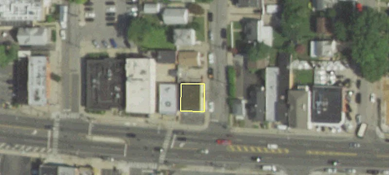 814 Hempstead Tpke