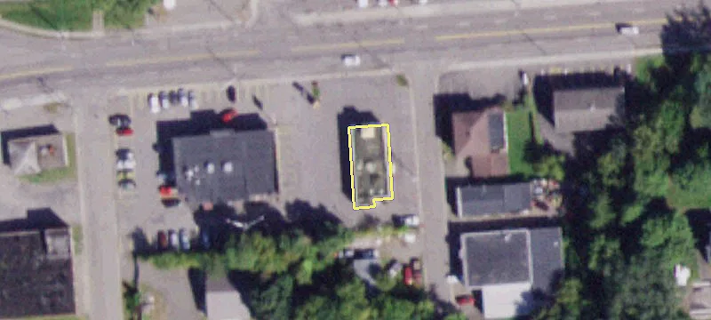 3010 Main St