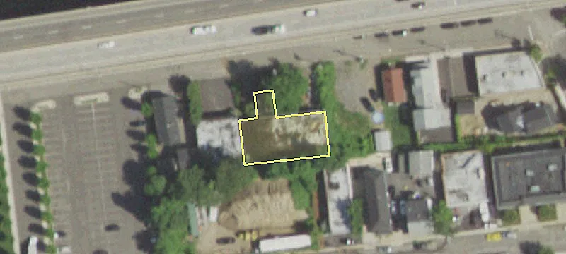 18 Roosevelt Ave