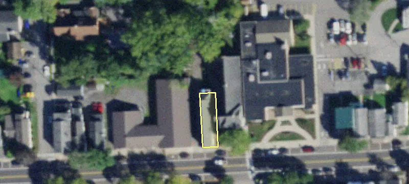 30 Main St