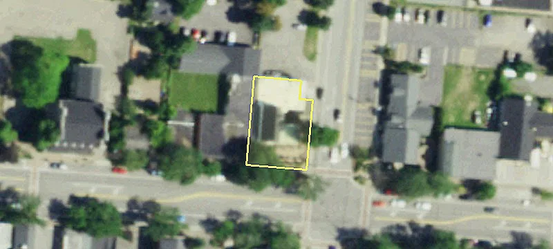 490 Ctr St