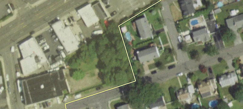 132 Ln St