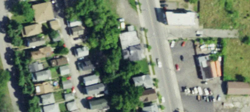 2772 Main St