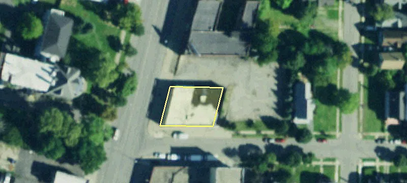 1487 Main St