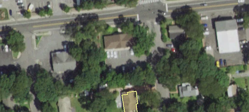 650 Hallock Ave