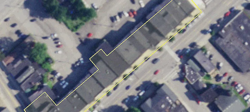 27 Main St