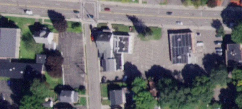 300 Main St