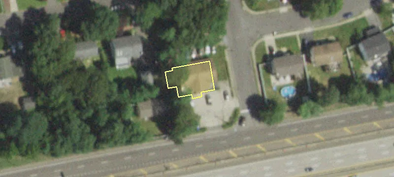 2221 Sunrise Hwy