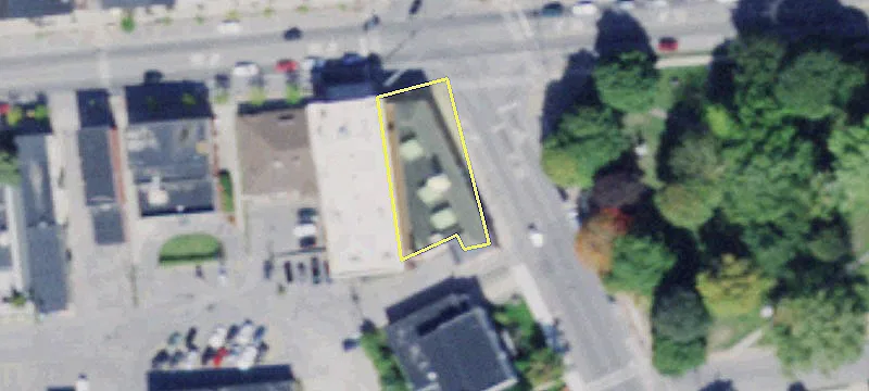100 Main St