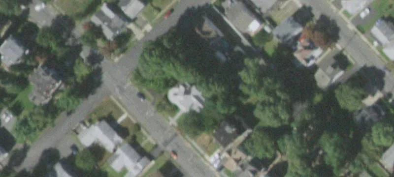 121 Hudson Ave