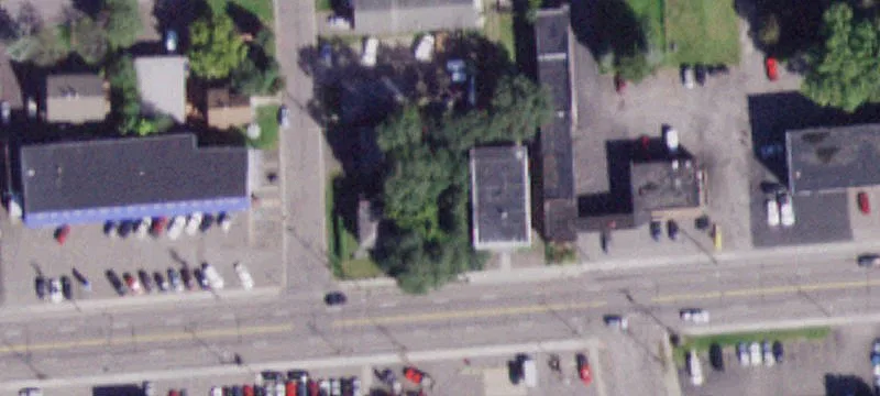 3203 Main St