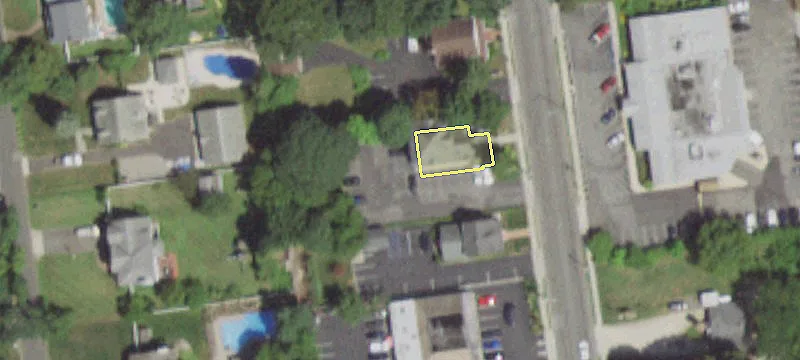 320 Lk Ave