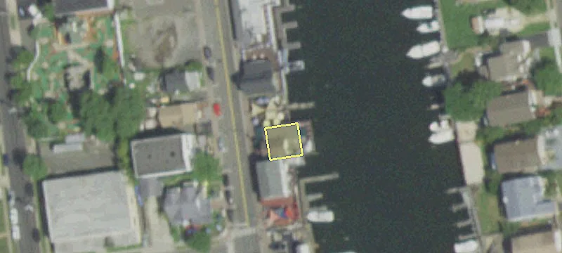 239 Woodcleft Ave