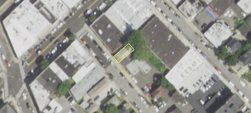 92 Carman Ave