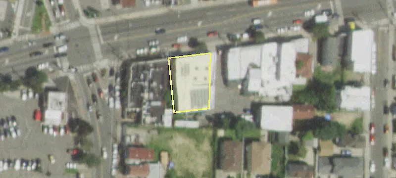 1335 Convert Ave