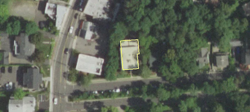 15 Remsen Ave