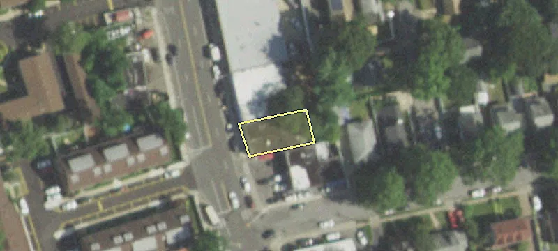 1595 Grand Ave