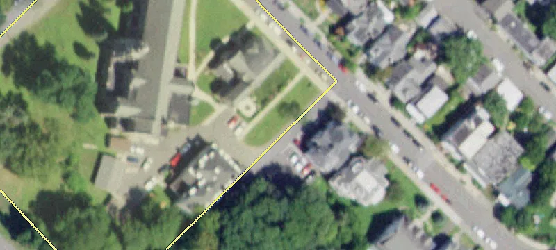 431 Allen St, Unit 33