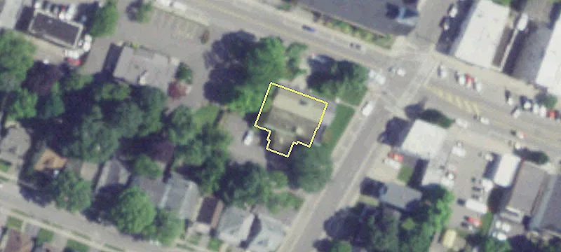 206 Commercial St