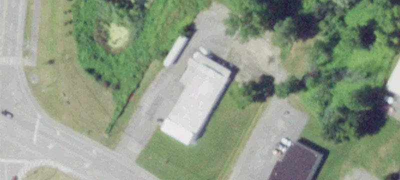 9735 Riv Rdns