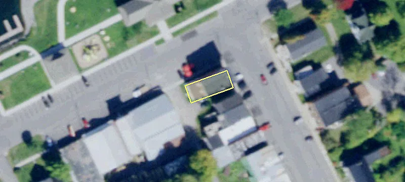 2 Main St