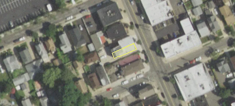251-253 Mineola Blvd