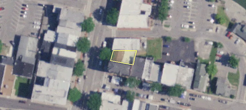 3335 Main St