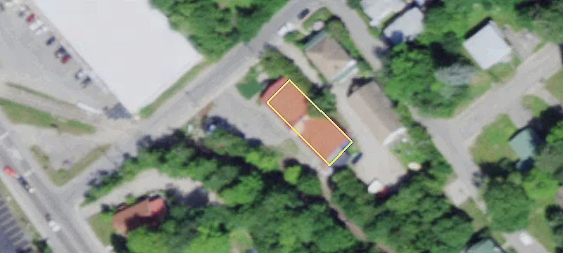 24 Cedar St
