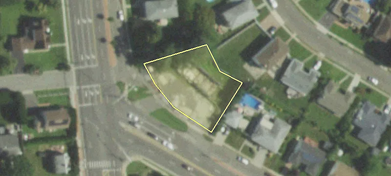 755 Oyster Bay Rd