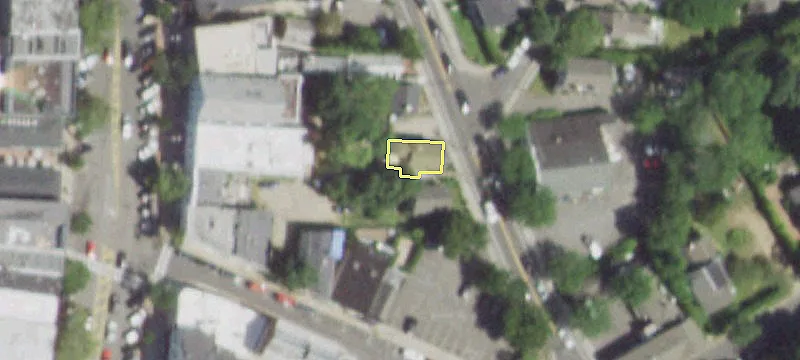 80 Division St