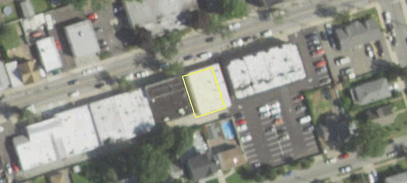 340 Westbury Ave