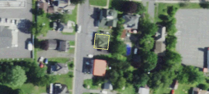 24 Wayne Ave