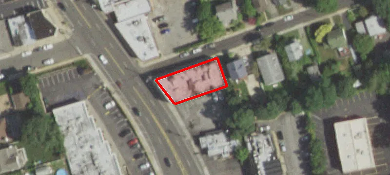190 Mineola Ave