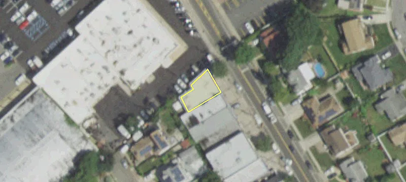 206-210 Mdw Ave