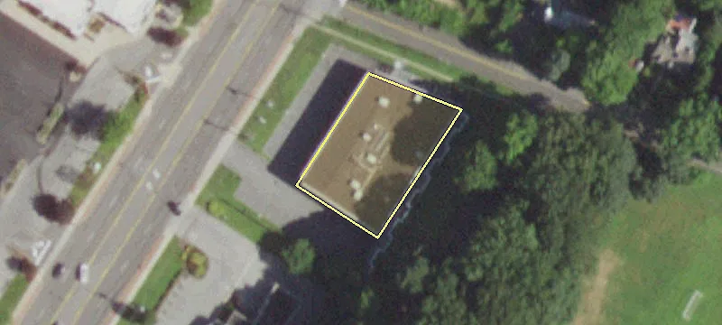800 Central Park Ave
