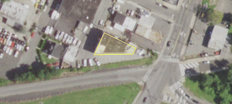 4 Vernon Ln