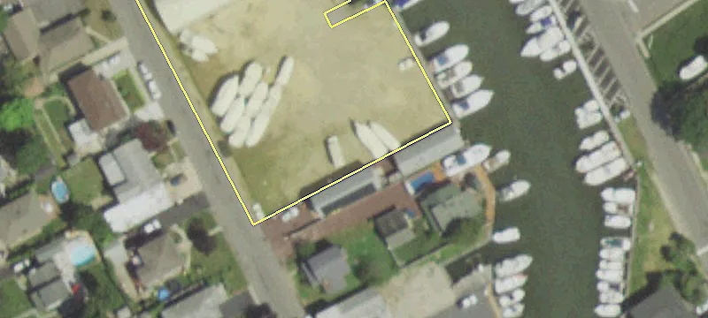 652 Roosevelt Ave