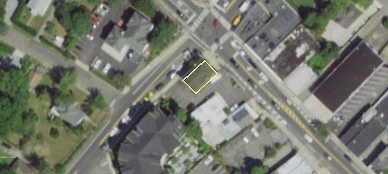 1500 Main St