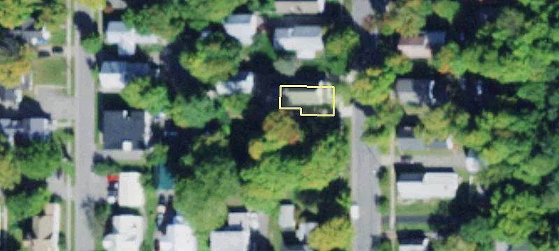21 Cedar St