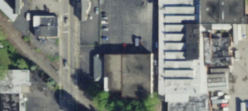 1085 Lyell Ave